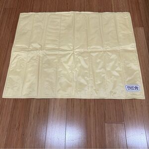 Heart To Tail Pet Cooling Mat 24”x30” Yellow Reversible